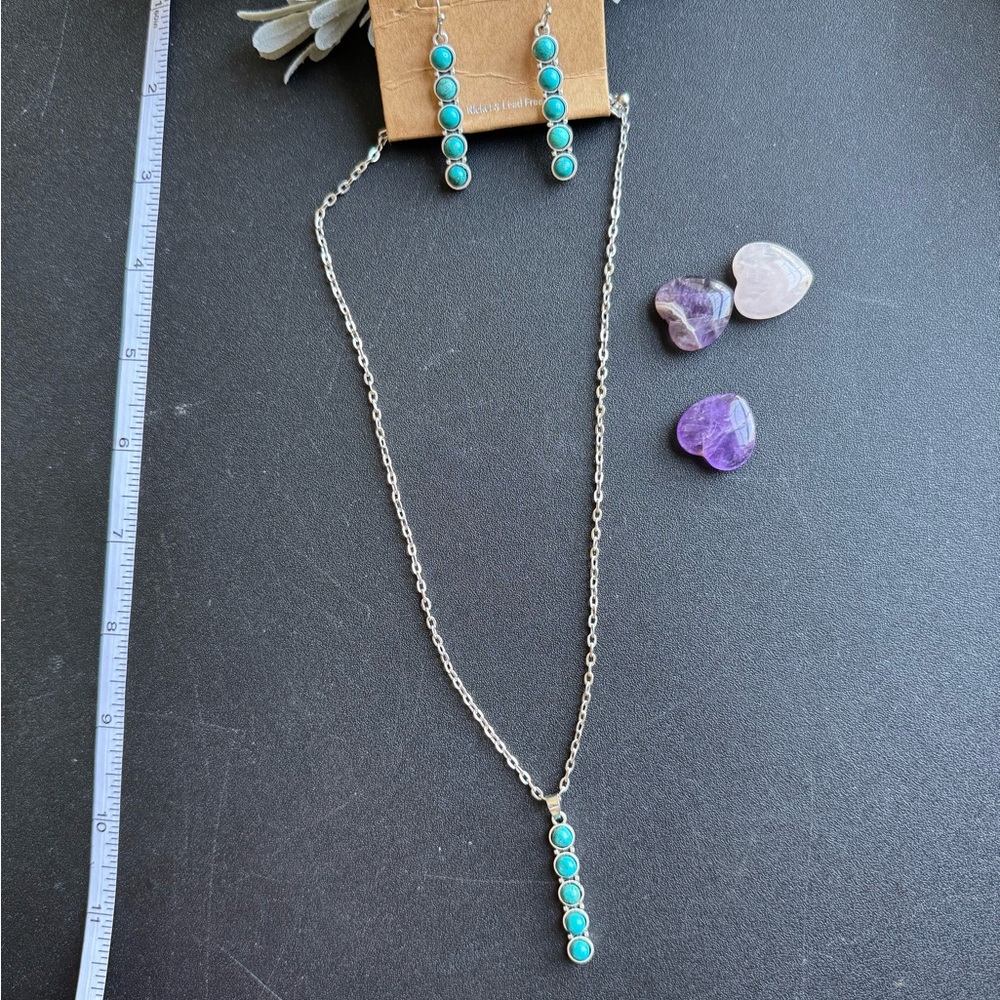 Turquoise and silver necklace